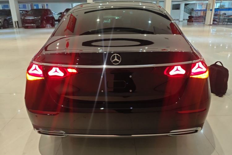 Used Mercedes-Benz E-Class New Energy 2024 E 350 e L Plug-in Hybrid Sedan Rear