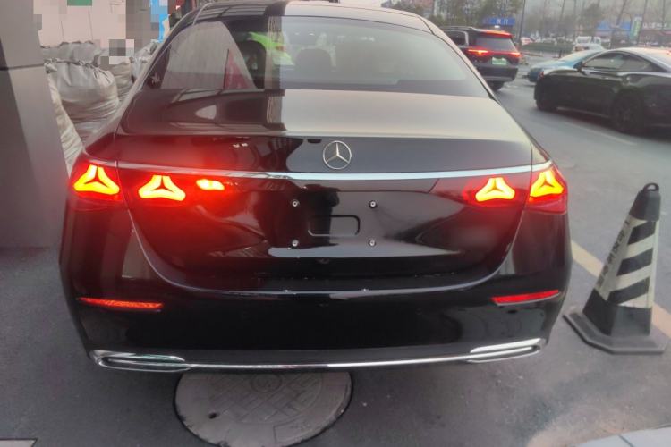 Used Mercedes-Benz E-Class New Energy 2024 E 350 e L Plug-in Hybrid Sedan Rear