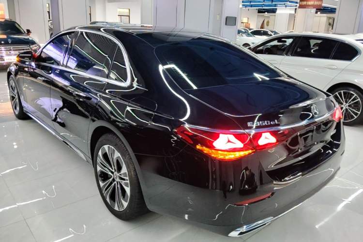 Used Mercedes-Benz E-Class New Energy 2024 E 350 e L Plug-in Hybrid Sedan Rear Left 45 Deg
