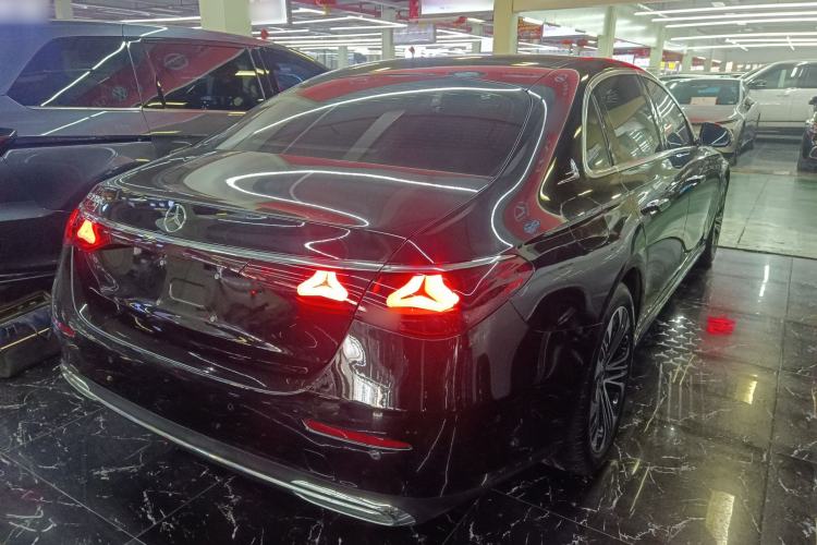 Used Mercedes-Benz E-Class New Energy 2024 E 350 e L Plug-in Hybrid Sedan Rear Right 45 Deg