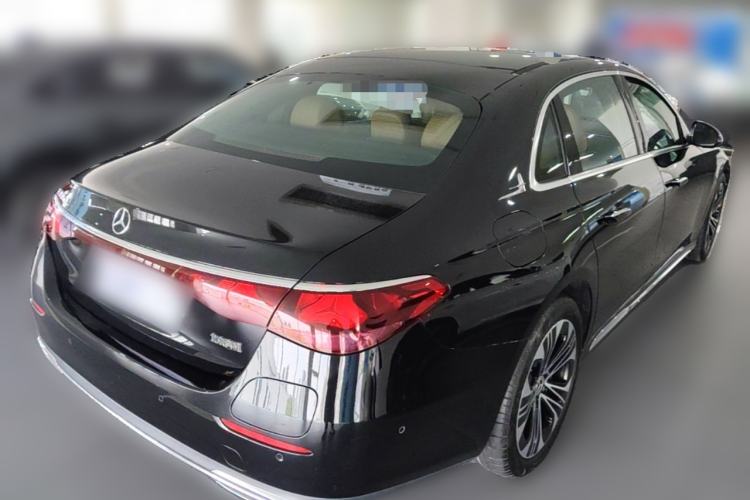 Used Mercedes-Benz E-Class New Energy 2024 E 350 e L Plug-in Hybrid Sedan Rear Right 45 Deg