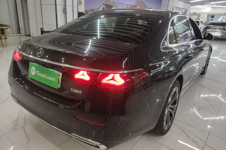 Used Mercedes-Benz E-Class New Energy 2024 E 350 e L Plug-in Hybrid Sedan Rear Right 45 Deg