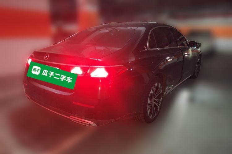Used Mercedes-Benz E-Class New Energy 2024 E 350 e L Plug-in Hybrid Sedan Rear Right 45 Deg