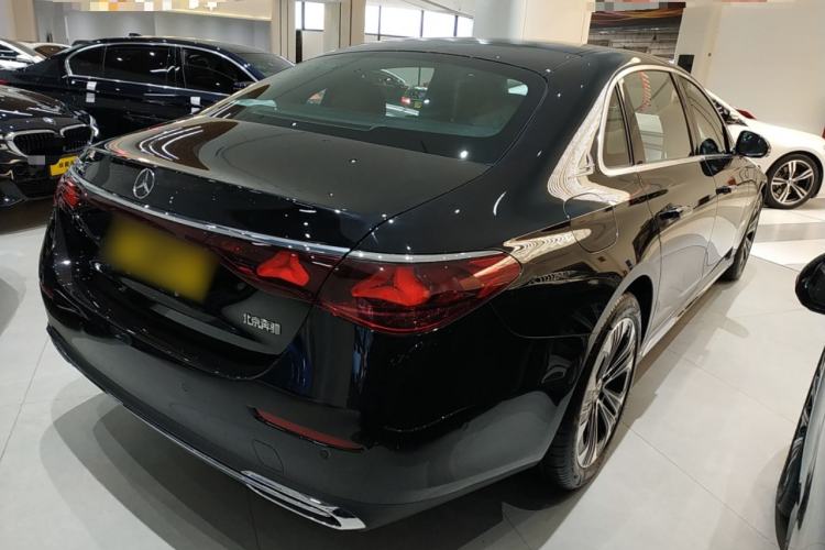 Used Mercedes-Benz E-Class New Energy 2024 E 350 e L Plug-in Hybrid Sedan Rear Right 45 Deg