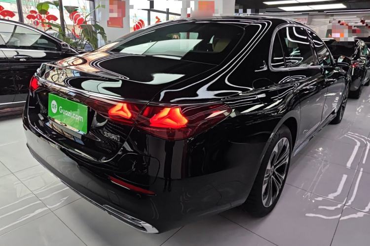 Used Mercedes-Benz E-Class New Energy 2024 E 350 e L Plug-in Hybrid Sedan Rear Right 45 Deg