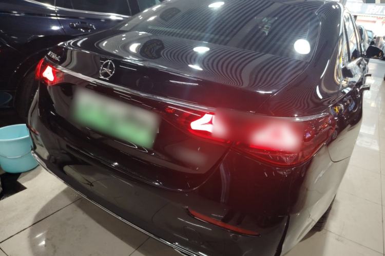 Used Mercedes-Benz E-Class New Energy 2024 E 350 e L Plug-in Hybrid Sedan Rear Right 45 Deg