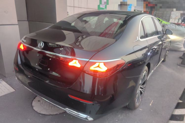 Used Mercedes-Benz E-Class New Energy 2024 E 350 e L Plug-in Hybrid Sedan Rear Right 45 Deg