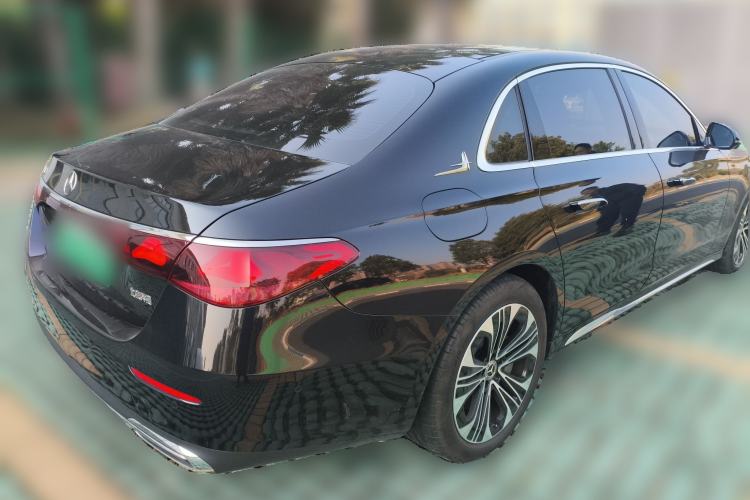 Used Mercedes-Benz E-Class New Energy 2024 E 350 e L Plug-in Hybrid Sedan Rear Right 45 Deg