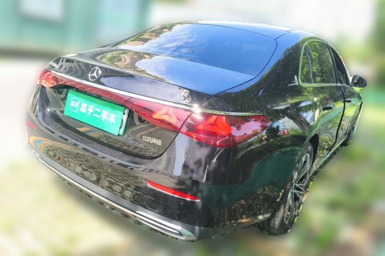 Used Mercedes-Benz E-Class New Energy 2024 E 350 e L Plug-in Hybrid Sedan Rear Right 45 Deg