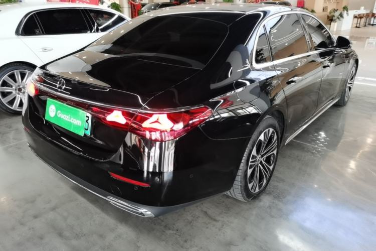 Used Mercedes-Benz E-Class New Energy 2024 E 350 e L Plug-in Hybrid Sedan Rear Right 45 Deg