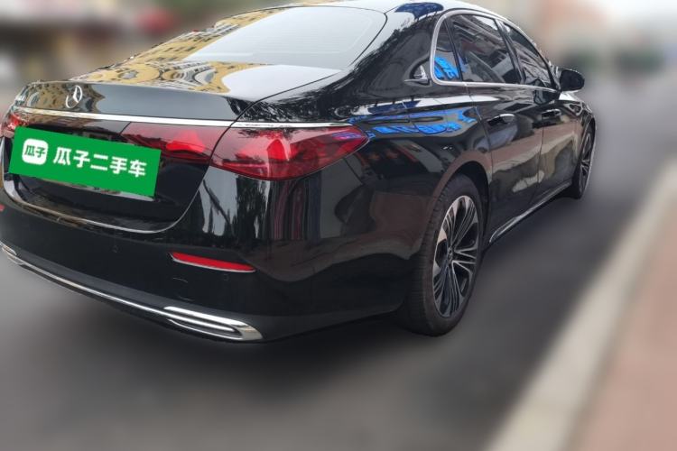 Used Mercedes-Benz E-Class New Energy 2024 E 350 e L Plug-in Hybrid Sedan Rear Right 45 Deg