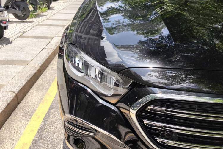 Used Mercedes-Benz E-Class New Energy 2024 E 350 e L Plug-in Hybrid Sedan Right Front Headlight