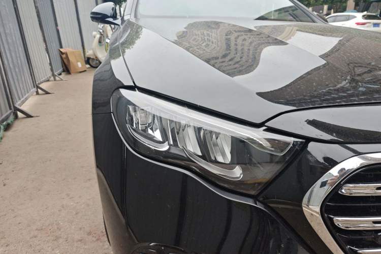 Used Mercedes-Benz E-Class New Energy 2024 E 350 e L Plug-in Hybrid Sedan Right Front Headlight