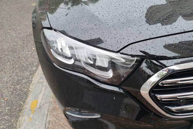 Used Mercedes-Benz E-Class New Energy 2024 E 350 e L Plug-in Hybrid Sedan Right Front Headlight