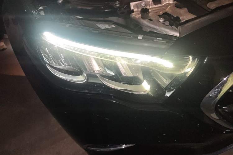 Used Mercedes-Benz E-Class New Energy 2024 E 350 e L Plug-in Hybrid Sedan Right Front Headlight