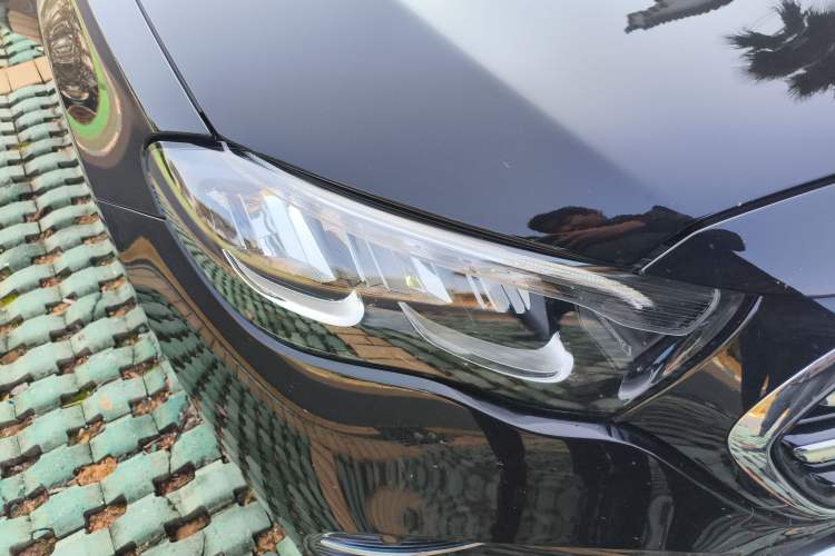 Used Mercedes-Benz E-Class New Energy 2024 E 350 e L Plug-in Hybrid Sedan Right Front Headlight