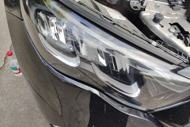 Used Mercedes-Benz E-Class New Energy 2024 E 350 e L Plug-in Hybrid Sedan Right Front Headlight