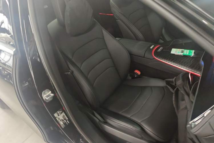 Used Mercedes-Benz E-Class New Energy 2024 E 350 e L Plug-in Hybrid Sports Sedan Right Front Seat