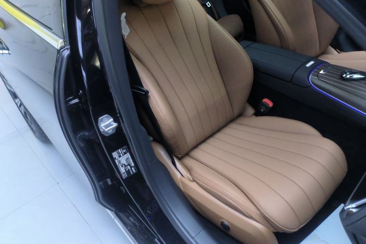 Used Mercedes-Benz E-Class New Energy 2024 E 350 e L Plug-in Hybrid Sedan Right Front Seat