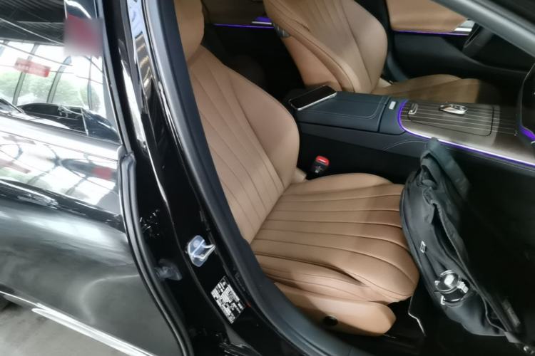 Used Mercedes-Benz E-Class New Energy 2024 E 350 e L Plug-in Hybrid Sedan Right Front Seat
