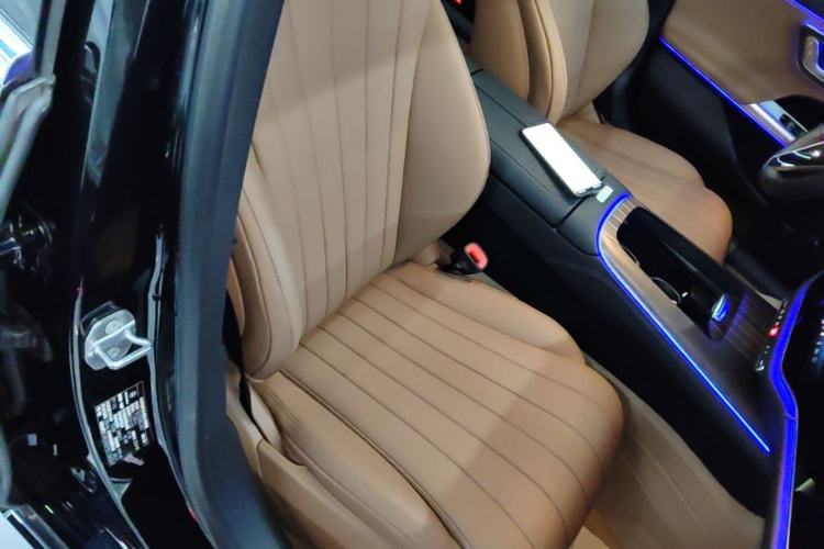 Used Mercedes-Benz E-Class New Energy 2024 E 350 e L Plug-in Hybrid Sedan Right Front Seat