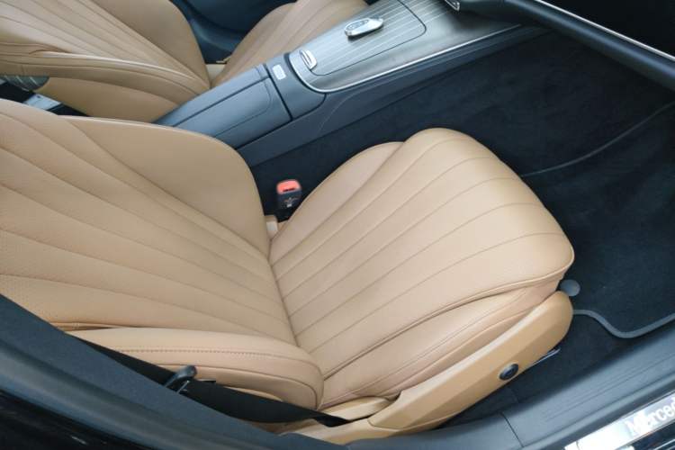 Used Mercedes-Benz E-Class New Energy 2024 E 350 e L Plug-in Hybrid Sedan Right Front Seat