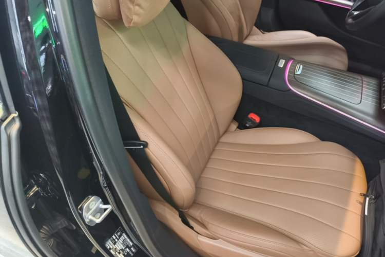 Used Mercedes-Benz E-Class New Energy 2024 E 350 e L Plug-in Hybrid Sedan Right Front Seat