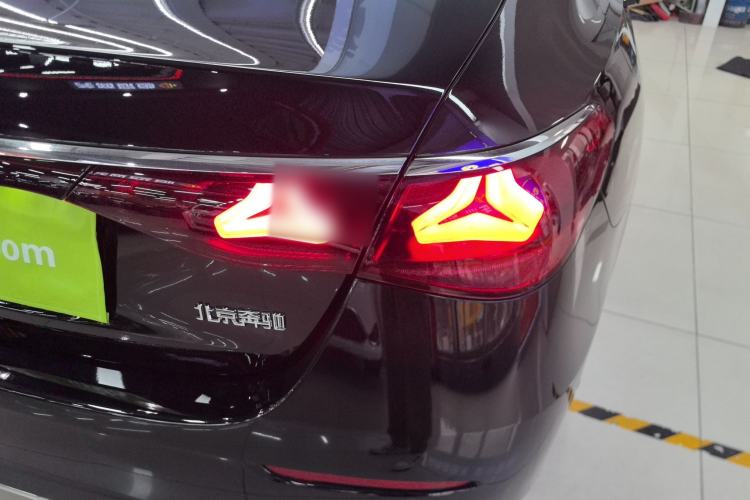 Used Mercedes-Benz E-Class New Energy 2024 E 350 e L Plug-in Hybrid Sedan Right Rear Taillight
