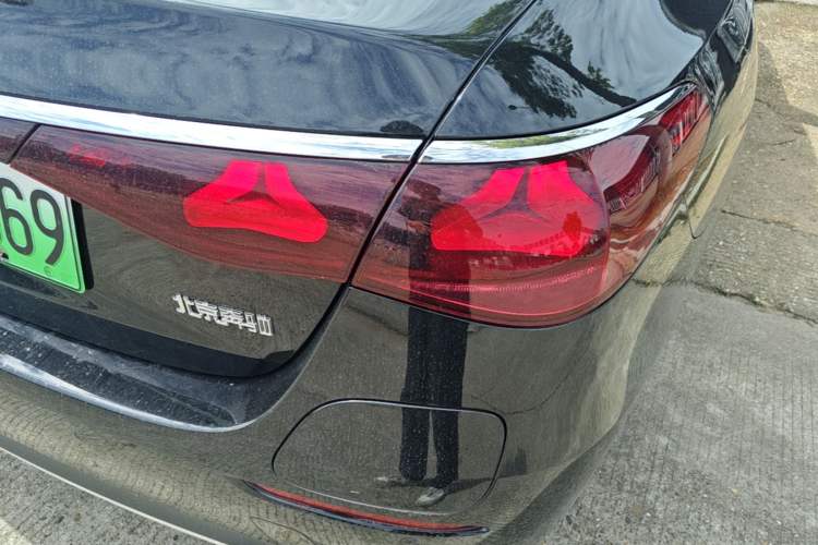 Used Mercedes-Benz E-Class New Energy 2024 E 350 e L Plug-in Hybrid Sedan Right Rear Taillight