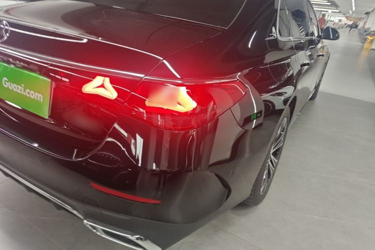 Used Mercedes-Benz E-Class New Energy 2024 E 350 e L Plug-in Hybrid Sports Sedan Right Rear Taillight
