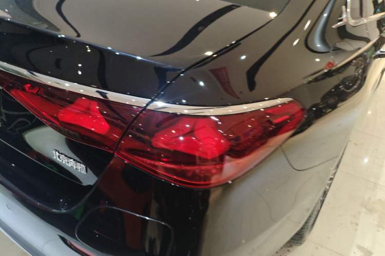 Used Mercedes-Benz E-Class New Energy 2024 E 350 e L Plug-in Hybrid Sedan Right Rear Taillight