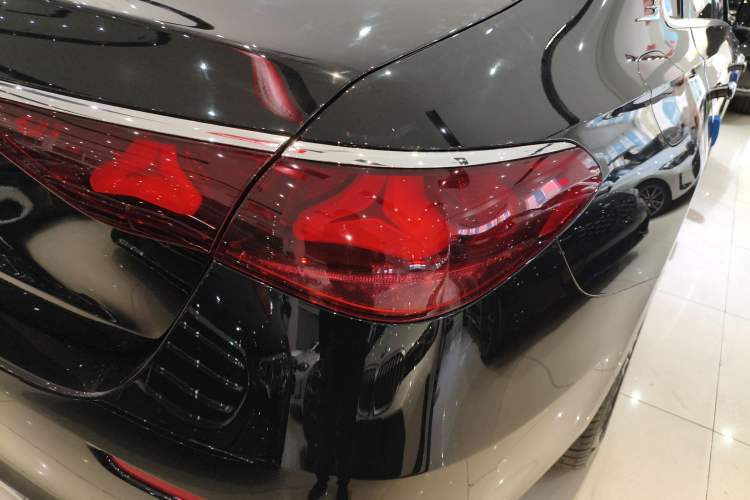 Used Mercedes-Benz E-Class New Energy 2024 E 350 e L Plug-in Hybrid Sedan Right Rear Taillight