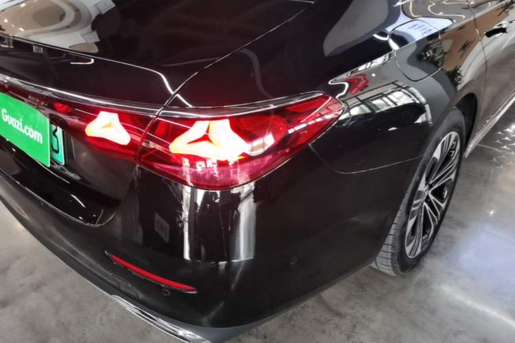 Used Mercedes-Benz E-Class New Energy 2024 E 350 e L Plug-in Hybrid Sedan Right Rear Taillight