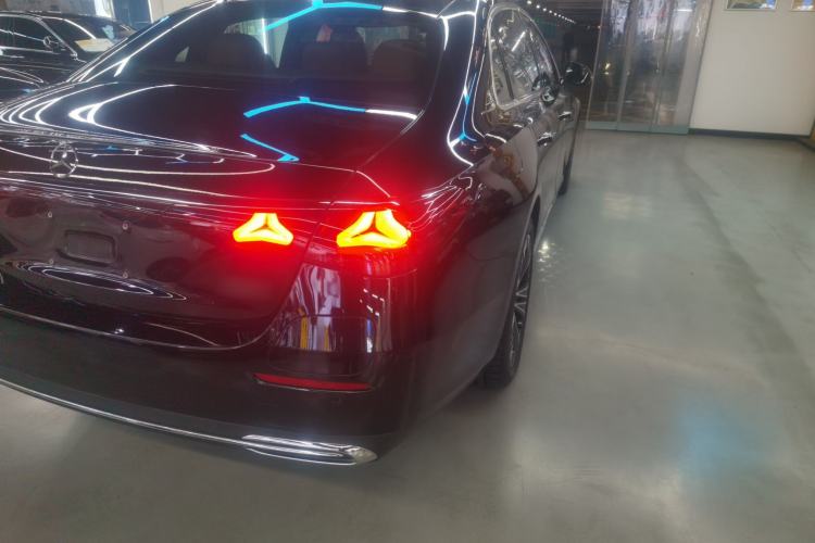Used Mercedes-Benz E-Class New Energy 2024 E 350 e L Plug-in Hybrid Sedan Right Rear Taillight