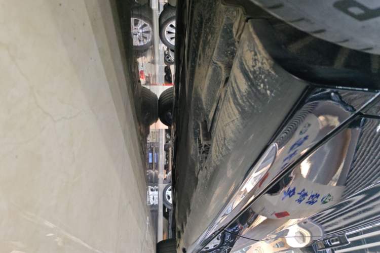 Used Mercedes-Benz E-Class New Energy 2024 E 350 e L Plug-in Hybrid Sedan Right Side Sill