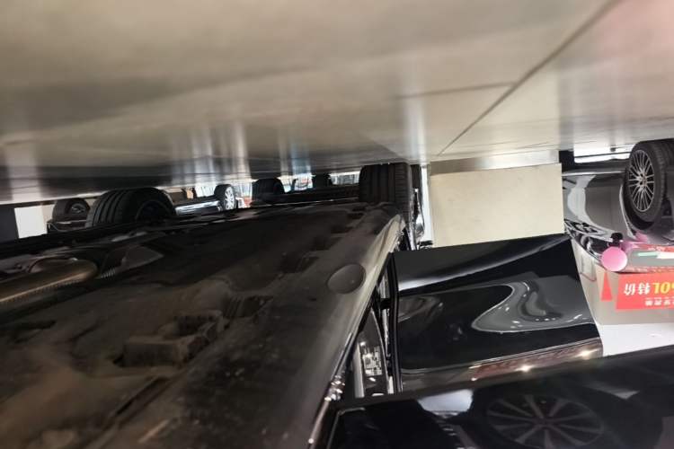 Used Mercedes-Benz E-Class New Energy 2024 E 350 e L Plug-in Hybrid Sedan Right Side Sill