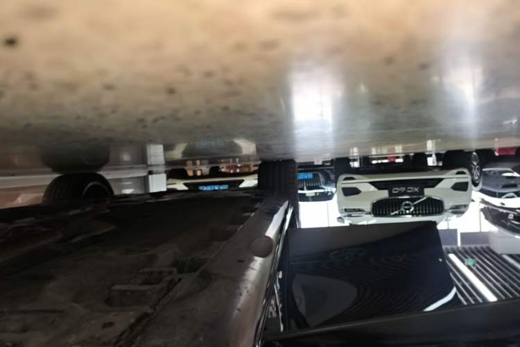 Used Mercedes-Benz E-Class New Energy 2024 E 350 e L Plug-in Hybrid Sedan Right Side Sill