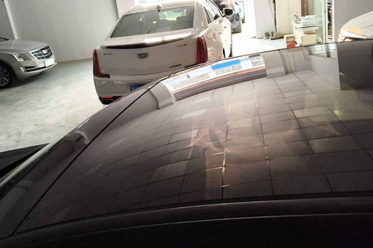 Used Mercedes-Benz E-Class New Energy 2024 E 350 e L Plug-in Hybrid Sedan Roof