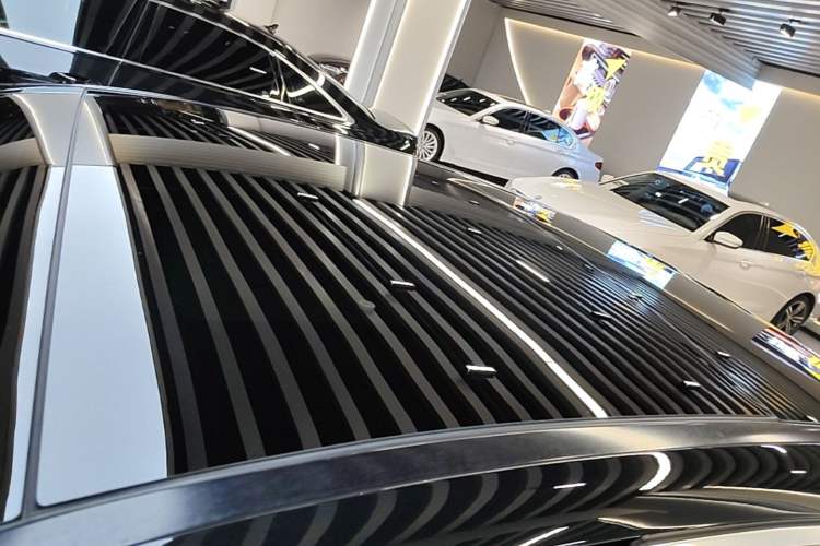 Used Mercedes-Benz E-Class New Energy 2024 E 350 e L Plug-in Hybrid Sedan Roof
