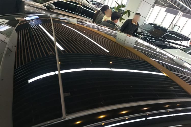 Used Mercedes-Benz E-Class New Energy 2024 E 350 e L Plug-in Hybrid Sedan Roof
