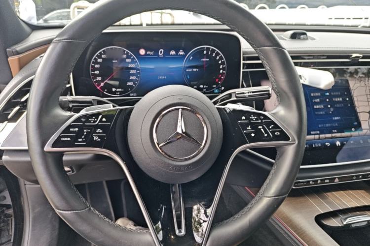 Used Mercedes-Benz E-Class New Energy 2024 E 350 e L Plug-in Hybrid Sedan Steering Wheel