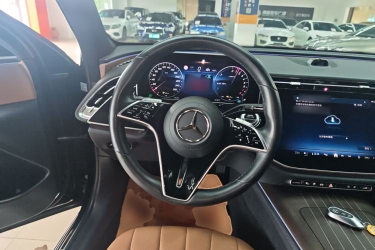 Used Mercedes-Benz E-Class New Energy 2024 E 350 e L Plug-in Hybrid Sedan Steering Wheel