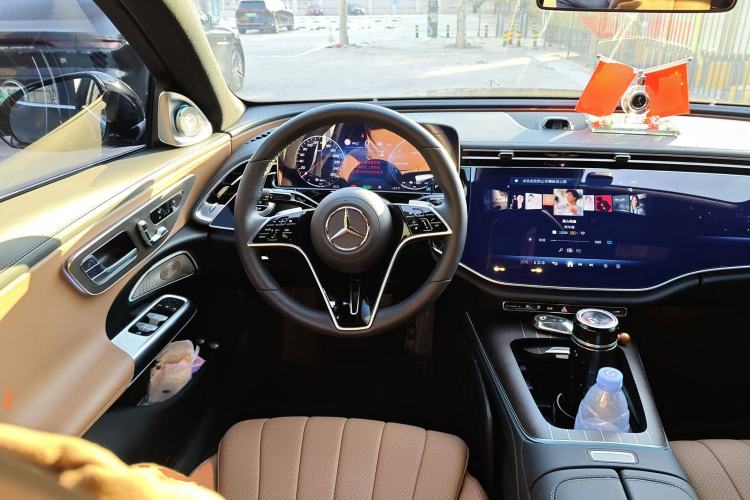 Used Mercedes-Benz E-Class New Energy 2024 E 350 e L Plug-in Hybrid Sedan Steering Wheel