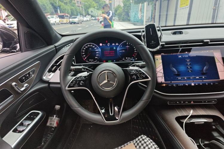 Used Mercedes-Benz E-Class New Energy 2024 E 350 e L Plug-in Hybrid Sedan Steering Wheel