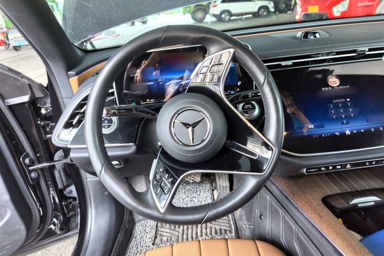 Used Mercedes-Benz E-Class New Energy 2024 E 350 e L Plug-in Hybrid Sports Sedan Steering Wheel