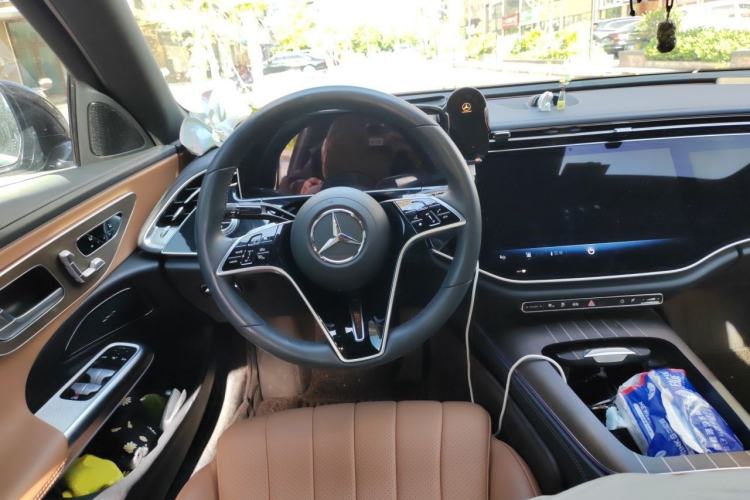 Used Mercedes-Benz E-Class New Energy 2024 E 350 e L Plug-in Hybrid Sedan Steering Wheel