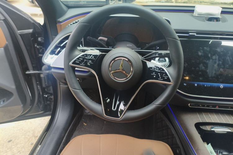 Used Mercedes-Benz E-Class New Energy 2024 E 350 e L Plug-in Hybrid Sedan Steering Wheel