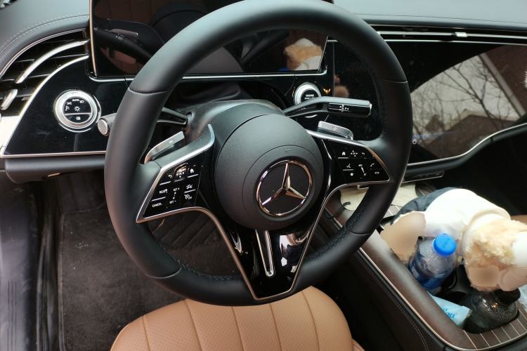 Used Mercedes-Benz E-Class New Energy 2024 E 350 e L Plug-in Hybrid Sedan Steering Wheel