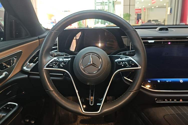 Used Mercedes-Benz E-Class New Energy 2024 E 350 e L Plug-in Hybrid Sedan Steering Wheel