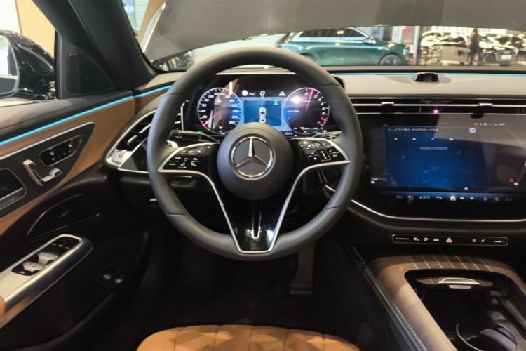 Used Mercedes-Benz E-Class New Energy 2024 E 350 e L Plug-in Hybrid Sedan Steering Wheel